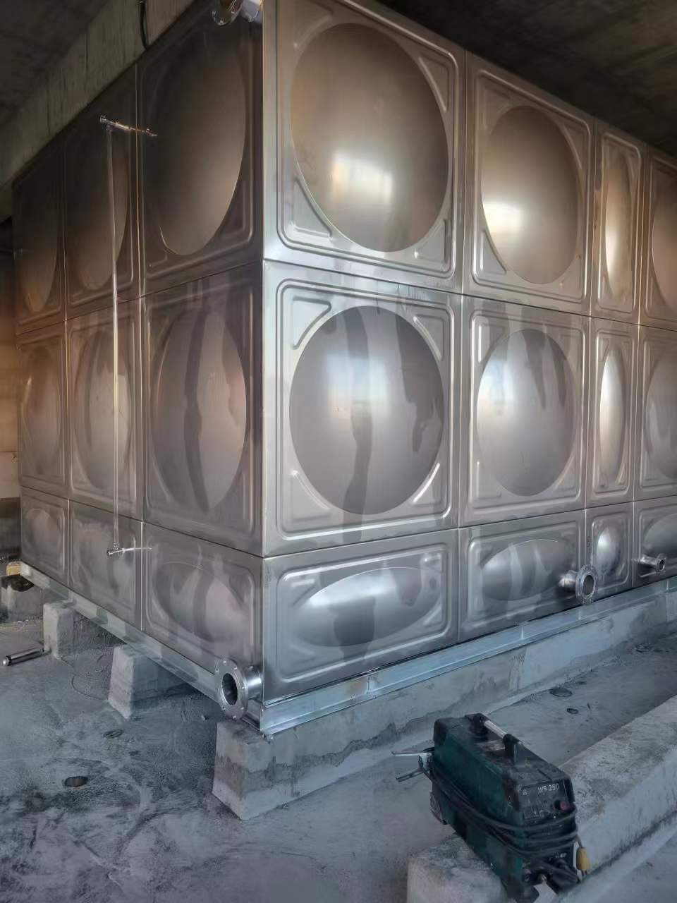 新疆阿克苏生产不锈钢水箱厂家 阿克苏做水箱的